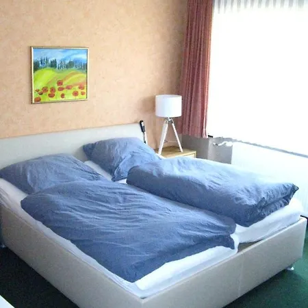 Bio-hotel Zum Forsthaus فندق ألتيناو