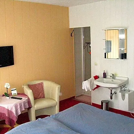 فندق Bio-hotel Zum Forsthaus 3*