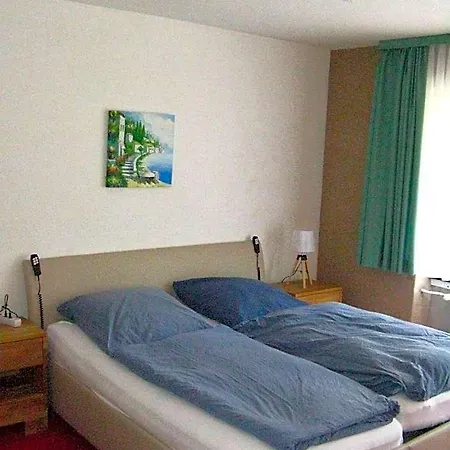 Bio-hotel Zum Forsthaus فندق ألتيناو