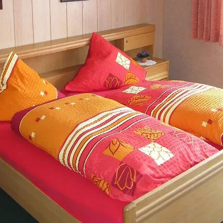 فندق Bio-hotel Zum Forsthaus 3*